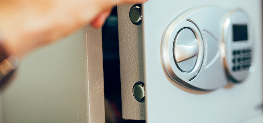 Fingerprint Safe Openers in Fair Oaks, CA